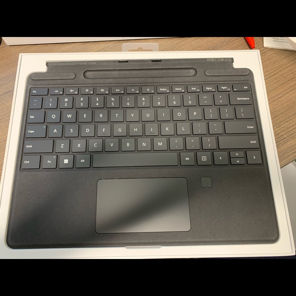 Surface Pro 8 detachable Keyboard
